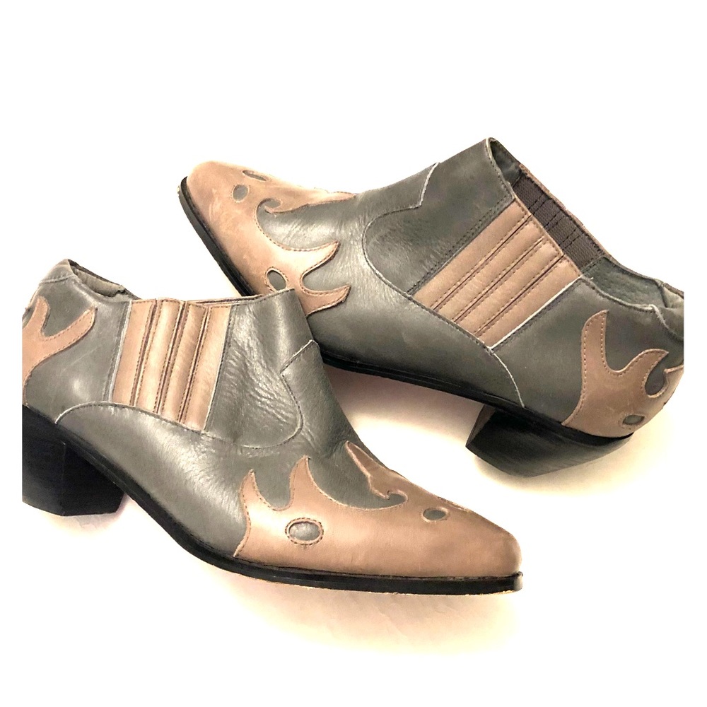 RP Twiggy London Gray&Tan Flame 🔥 Westrn Booties